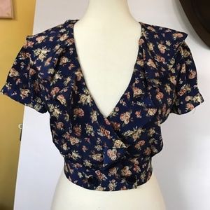 Ruffle Collar Crop Top